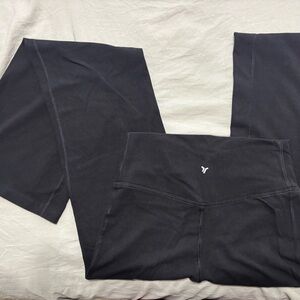 Old Navy Black High-Rise Active Leggings with Subtle Logo